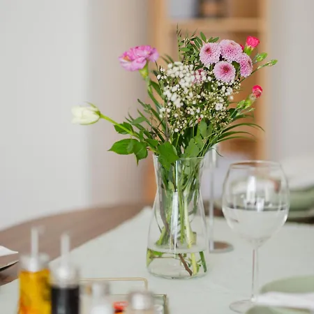 Am Bauhausmuseum * Dessau-Rosslau